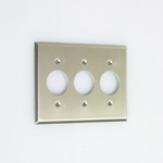 Flat-Blade Plate for Outlet, 15 A / 20 A ⌀34.5 × 3