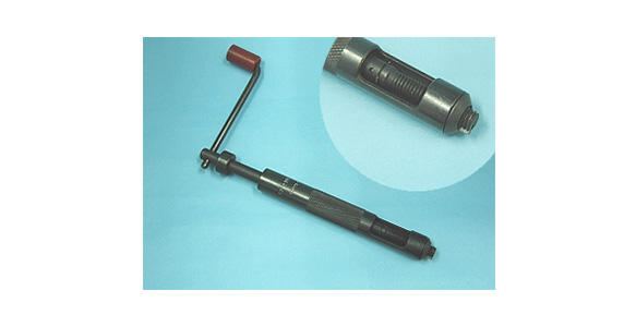 Conventional type manual tool by turning the lever handle for insertion.